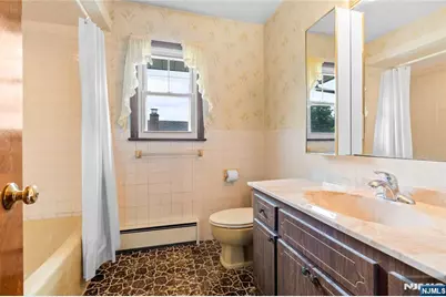 380 Howard Street, Washington Township, NJ 07676 - Photo 25