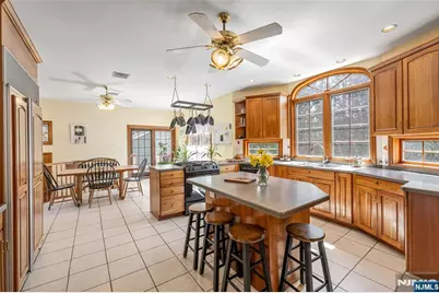 133 N Pleasant Avenue, Ridgewood, NJ 07450 - Photo 15