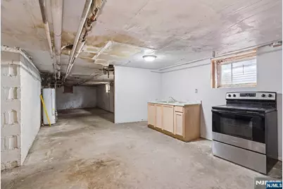 318 Ellery Avenue, Newark, NJ 07106 - Photo 29
