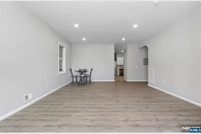 327 S Orange Avenue 1 #1, Newark, NJ 07103 - Photo 3