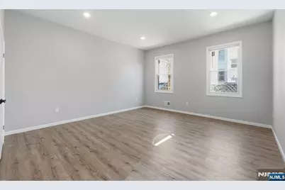327 S Orange Avenue 1 #1, Newark, NJ 07103 - Photo 9