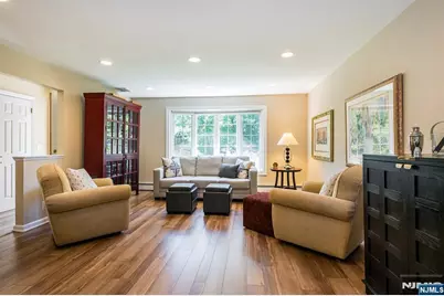 107 Gaynor Place, Glen Rock, NJ 07452 - Photo 5