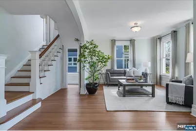 41 Oakwood Avenue, Montclair, NJ 07043 - Photo 9