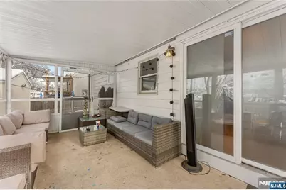 186 10th Avenue, Hawthorne, NJ 07506 - Photo 17