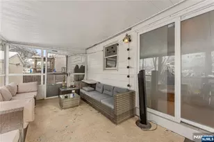 186 10th Ave, Hawthorne, NJ 07506 - Photo 17
