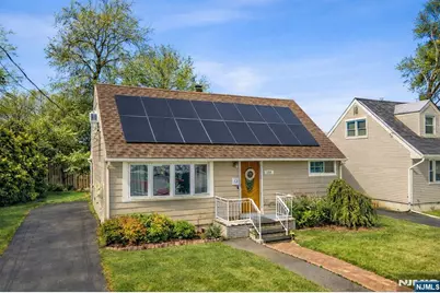 186 10th Avenue, Hawthorne, NJ 07506 - Photo 1