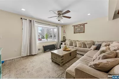 186 10th Avenue, Hawthorne, NJ 07506 - Photo 3