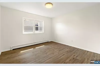 184 Central Lane 2 #2, Secaucus, NJ 07094 - Photo 11