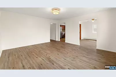 184 Central Lane 2 #2, Secaucus, NJ 07094 - Photo 5