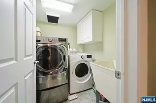 2 Candlewood Dr, Old Tappan, NJ 07675 - Photo 31