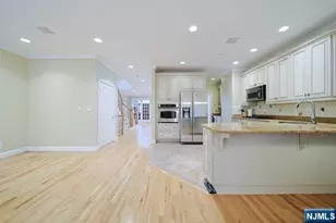 2 Candlewood Dr, Old Tappan, NJ 07675 - Photo 13