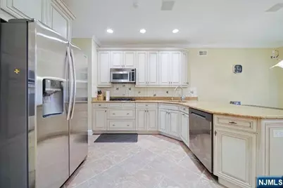 2 Candlewood Drive, Old Tappan, NJ 07675 - Photo 11