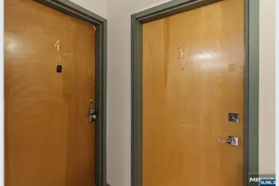 39-45 Bruen 4 #4, Newark, NJ 07105 - Photo 3