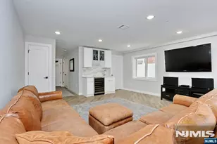 414 Lawton Ave, Cliffside Park, NJ 07010 - Photo 39
