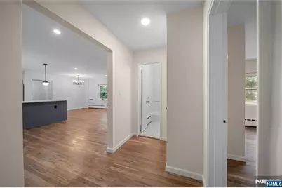 1565 Center Avenue 3D #3D, Fort Lee, NJ 07024 - Photo 3
