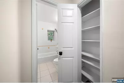 1565 Center Avenue 3D #3D, Fort Lee, NJ 07024 - Photo 23