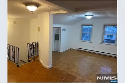 649 New Jersey Avenue, Lyndhurst Township, NJ 07071 - Photo 27