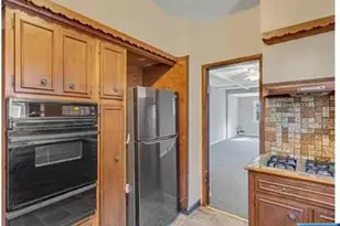 649 New Jersey Ave, Lyndhurst Township, NJ 07071 - Photo 11