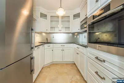 300 Main Street 915 #915, Little Falls Township, NJ 07424 - Photo 7