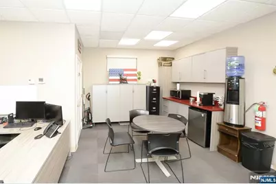 20-00 Fair Lawn Avenue, Fair Lawn, NJ 07410 - Photo 3