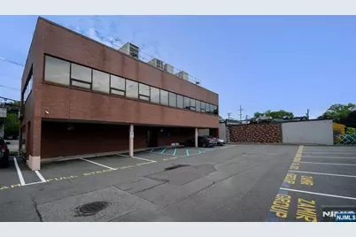 20-00 Fair Lawn Avenue, Fair Lawn, NJ 07410 - Photo 9