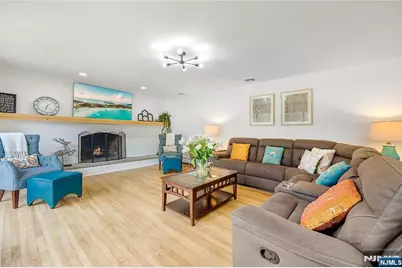 68 Burnwood Lane, Upper Saddle River, NJ 07458 - Photo 17