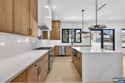 395 Hickory Avenue, Paramus, NJ 07652 - Photo 11