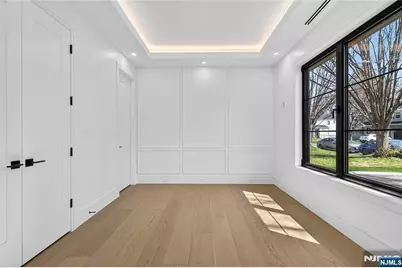 395 Hickory Avenue, Paramus, NJ 07652 - Photo 5