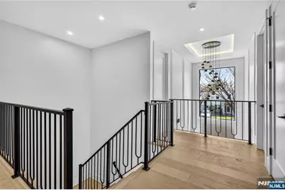 395 Hickory Avenue, Paramus, NJ 07652 - Photo 23