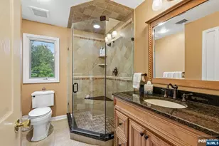 128 Rutherford Rd, Mahwah, NJ 07430 - Photo 25