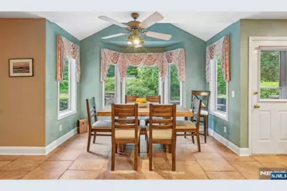 128 Rutherford Road, Mahwah, NJ 07430 - Photo 9