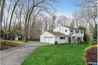 44 Deerfield Terrace, Mahwah, NJ 07430 - Photo 3