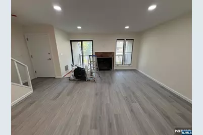 204 River Renaissance B04 #B04, East Rutherford, NJ 07073 - Photo 5