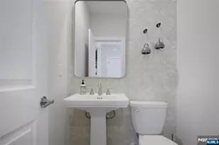 16 Melbourne Dr, Oakland, NJ 07436 - Photo 13