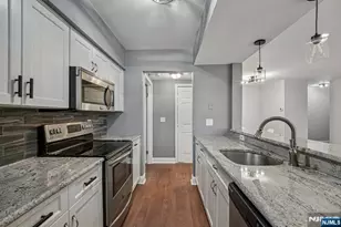 3108 Schindler Ln, Wayne, NJ 07470 - Photo 9