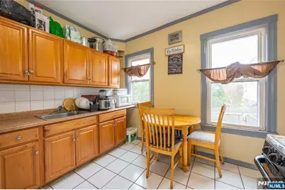 129 Howard Avenue, Passaic, NJ 07055 - Photo 9