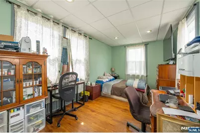 129 Howard Avenue, Passaic, NJ 07055 - Photo 11