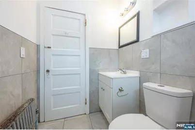 129 Howard Avenue, Passaic, NJ 07055 - Photo 43