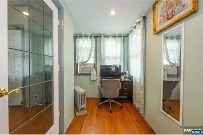 129 Howard Avenue, Passaic, NJ 07055 - Photo 17