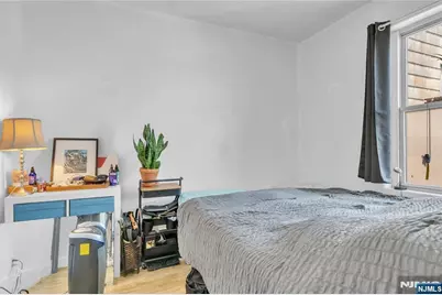61 Victoria Avenue, Newark, NJ 07104 - Photo 15