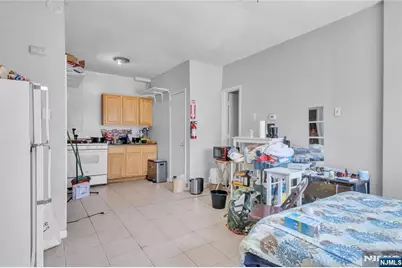 61 Victoria Avenue, Newark, NJ 07104 - Photo 5