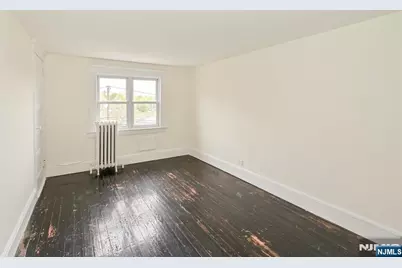 135 Cresskill Avenue, Dumont, NJ 07628 - Photo 25