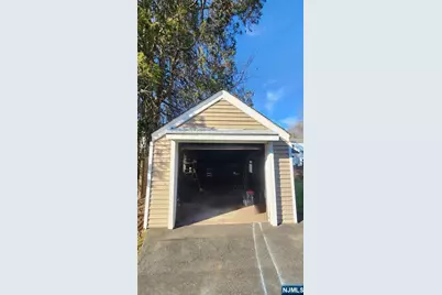 331 Sherman Avenue, Teaneck Township, NJ 07666 - Photo 23