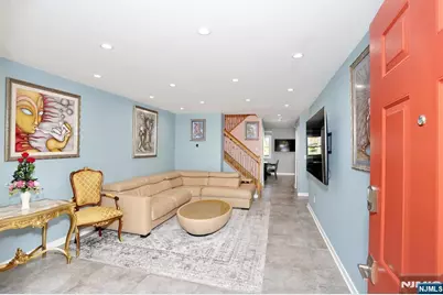 10 Chris Court, Fair Lawn, NJ 07410 - Photo 5