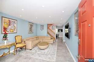 10 Chris Ct, Fair Lawn, NJ 07410 - Photo 5