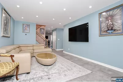 10 Chris Court, Fair Lawn, NJ 07410 - Photo 7