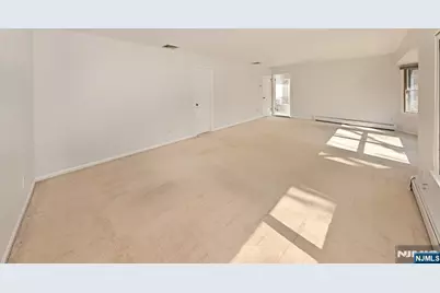 47 Bentley Drive, Franklin Lakes, NJ 07417 - Photo 17