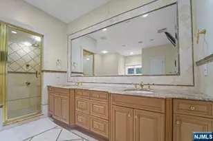 1 Euclid Rd, Fort Lee, NJ 07024 - Photo 27