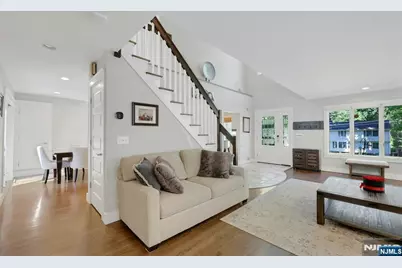 962 Pines Terrace, Franklin Lakes, NJ 07417 - Photo 5