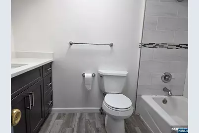 320-322 Williams #322, Hasbrouck Heights, NJ 07604 - Photo 11
